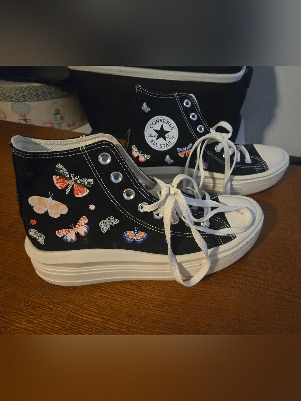 Converse Butterfly Sneakers High Top